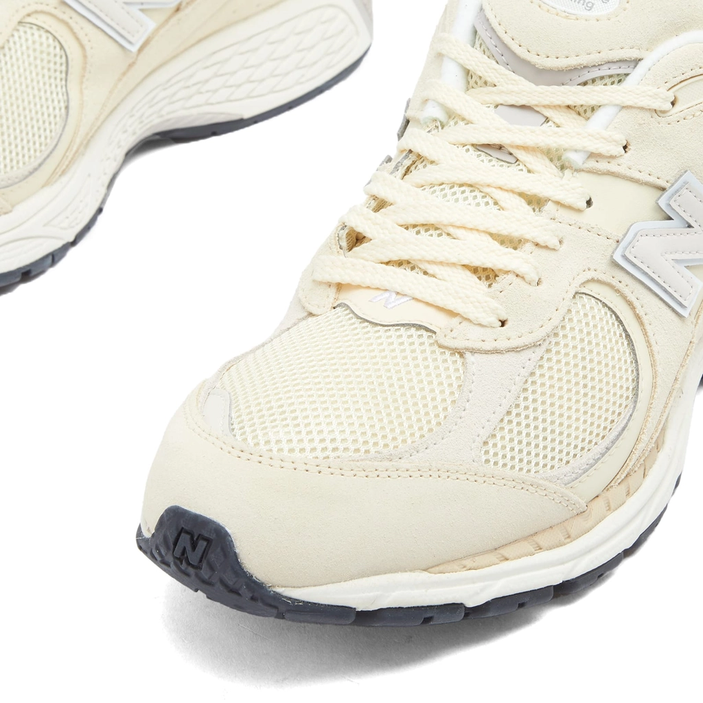 New Balance M2002RFI Beige